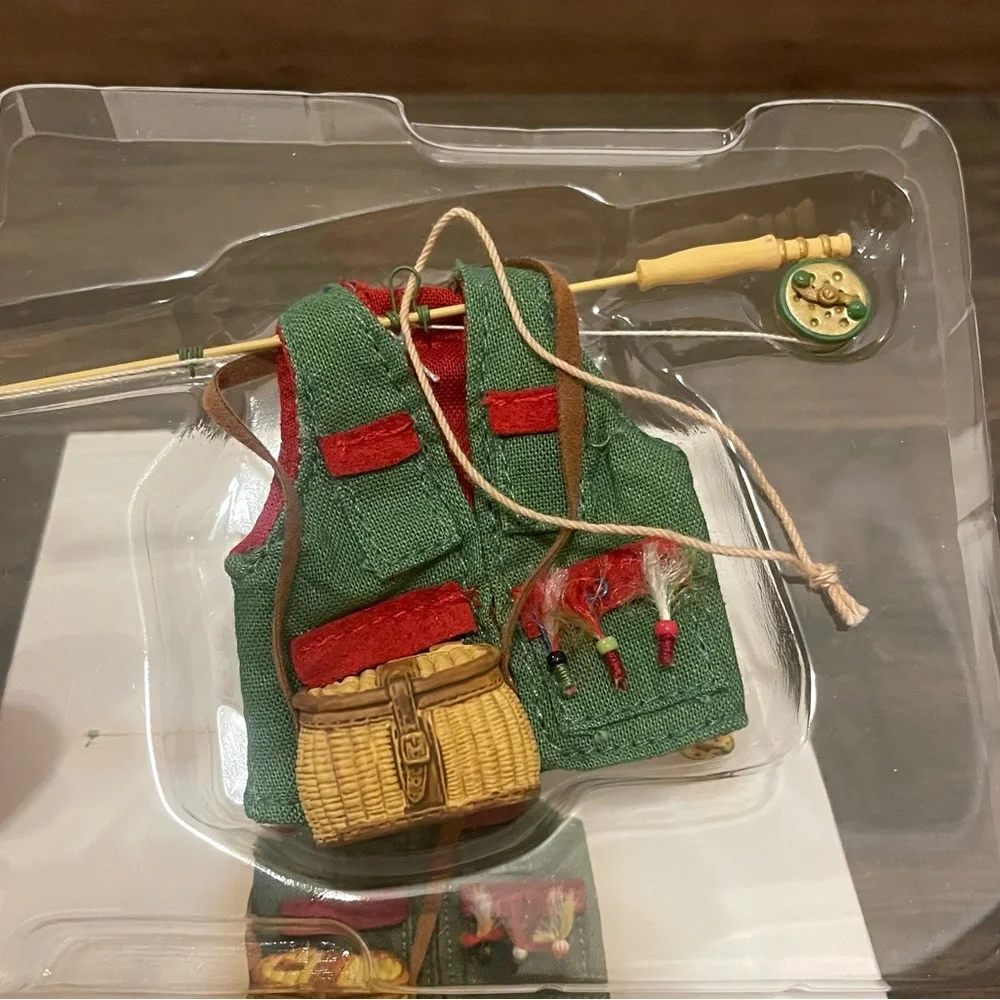 Hallmark Keepsake Ornament “Keeping it Reel” 2006 New!